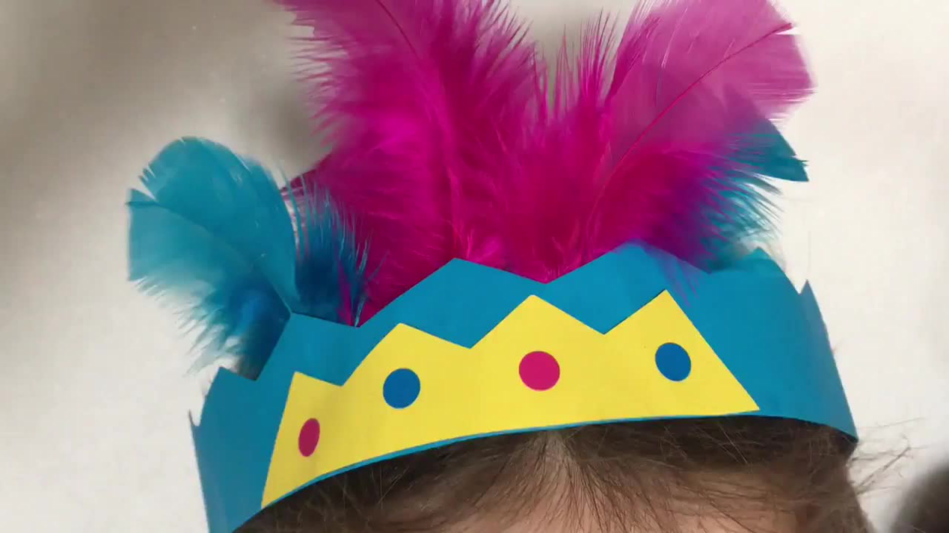 bandeau d indien avec des plumes video