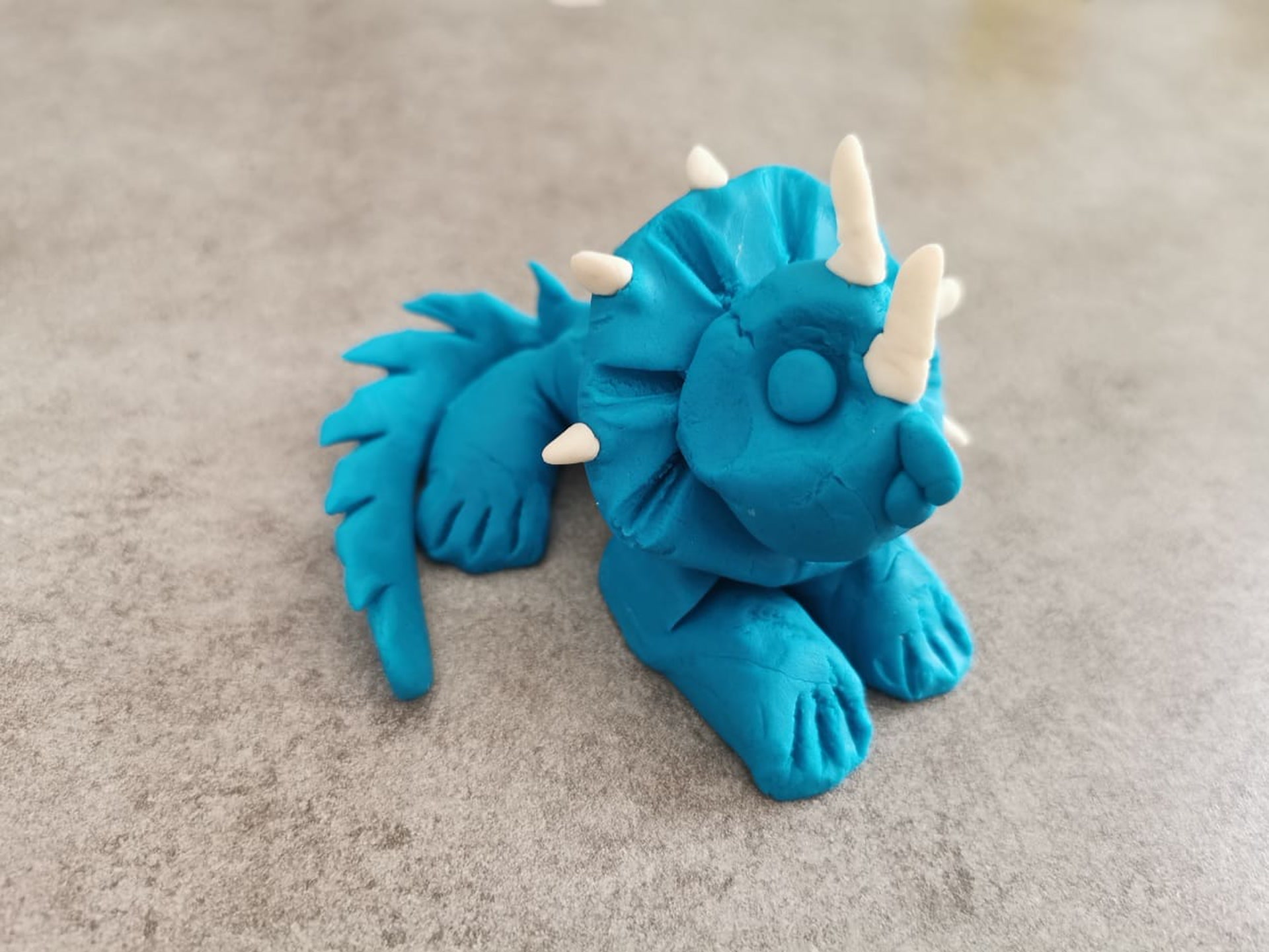 Dinosaure En Pate A Modeler Fabrique Un Triceratops Video