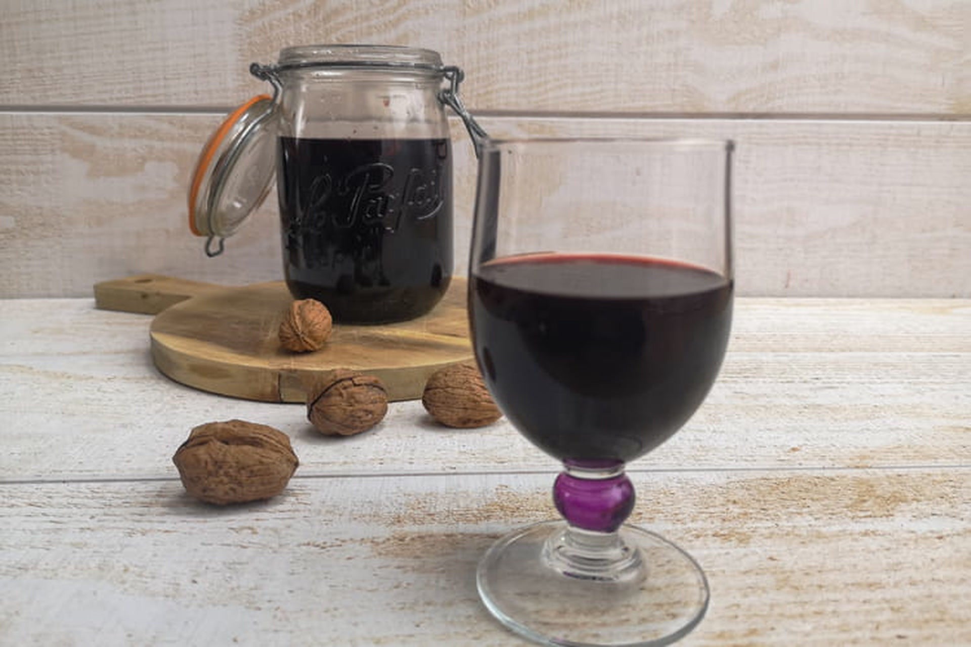 Vin de noix - Goûtu.org - La meilleure recette
