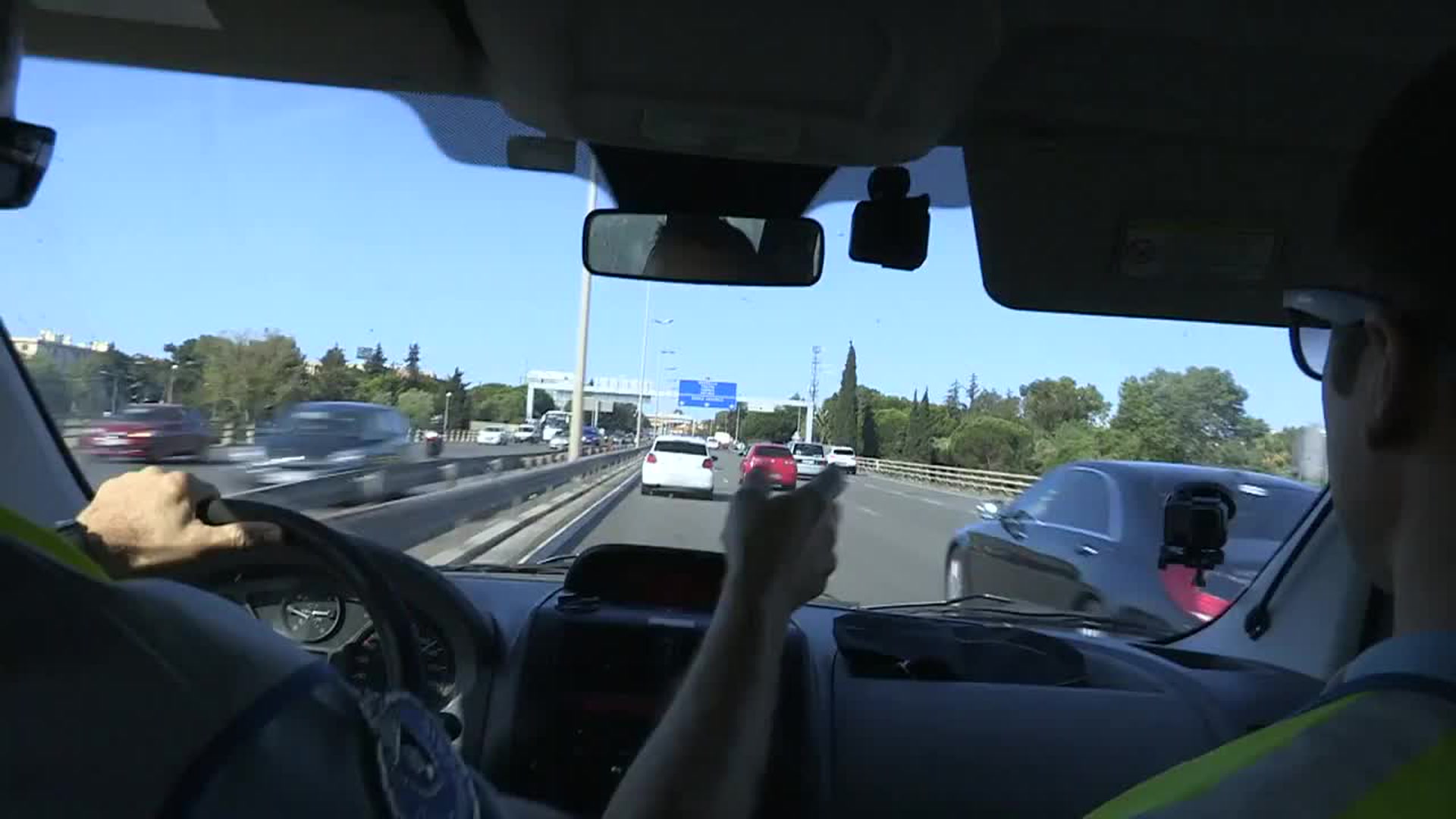 La soirée de l'info : 100 jours avec les gendarmes de l'autoroute des vacances (3e volet)