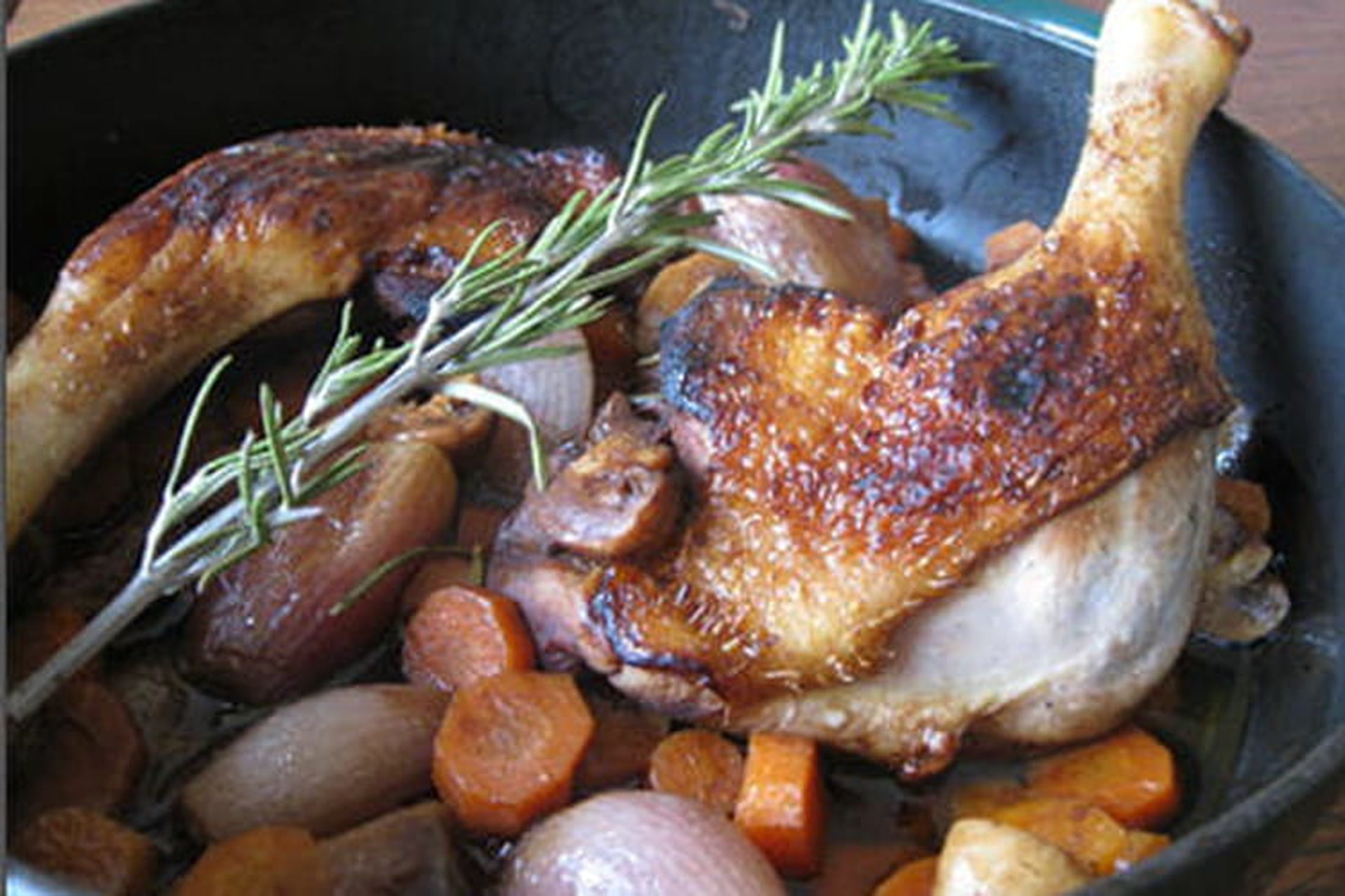 Confit de canard en 2 heures : une recette simplifiée en vidéo (cuisses de  canard confites) - Recette par Chef Simon