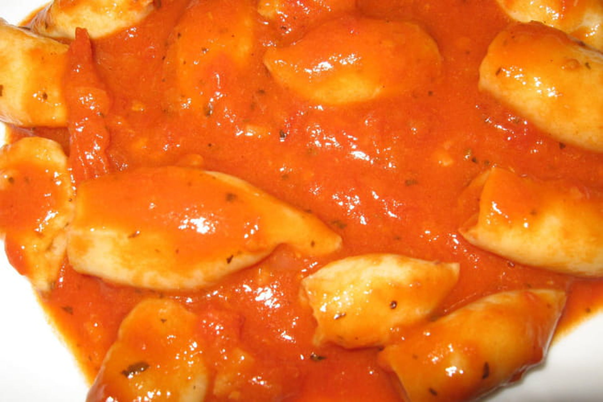 Morceaux de calamar sauce armoricaine piquante (110 g) - Culinaries