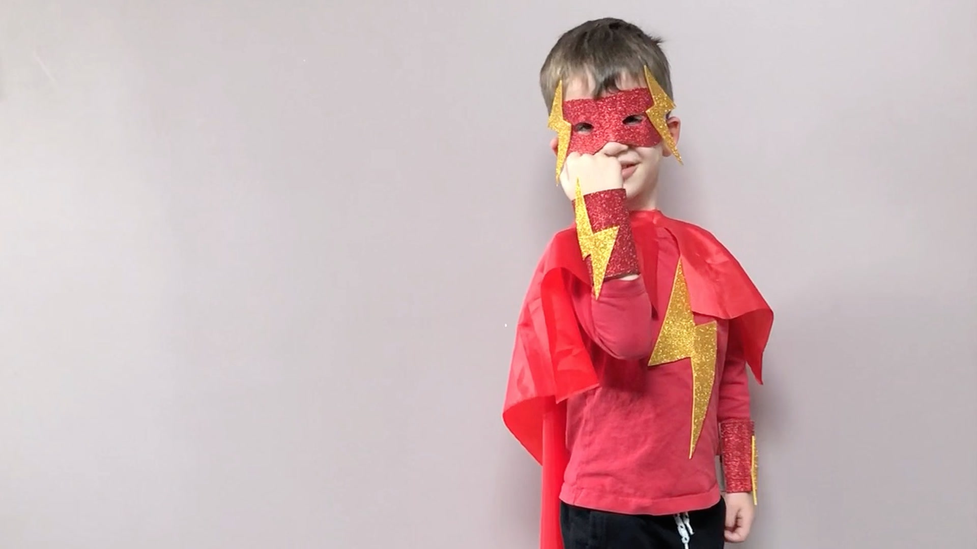 Cape et masque de super héros-déguisement enfants – Créations
